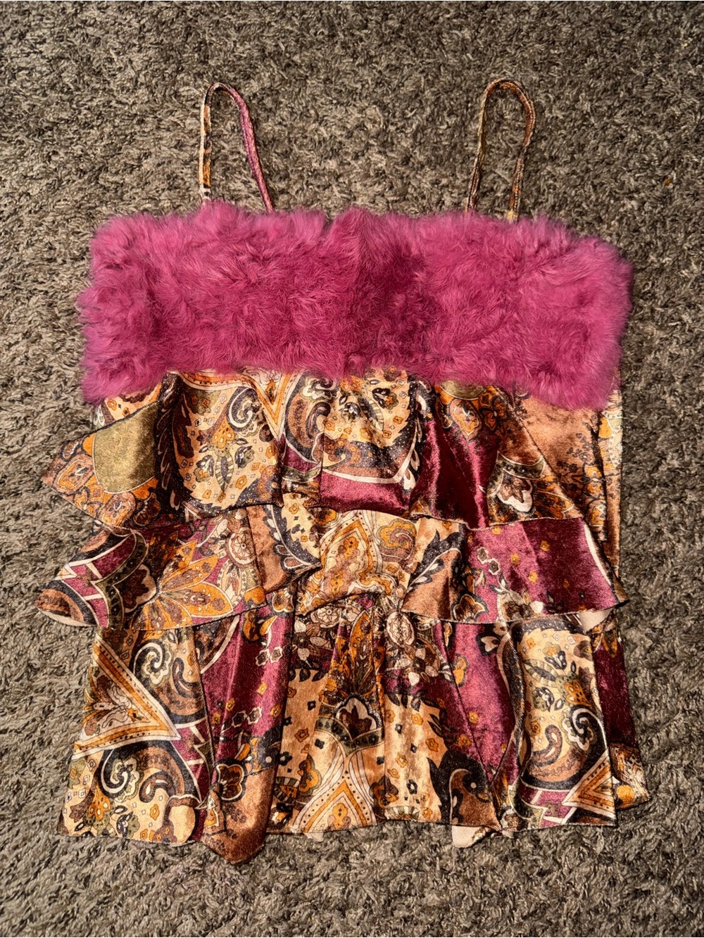 Vintage Faux-Fur Trim Paisley Satin Tank Top in Fuchsia